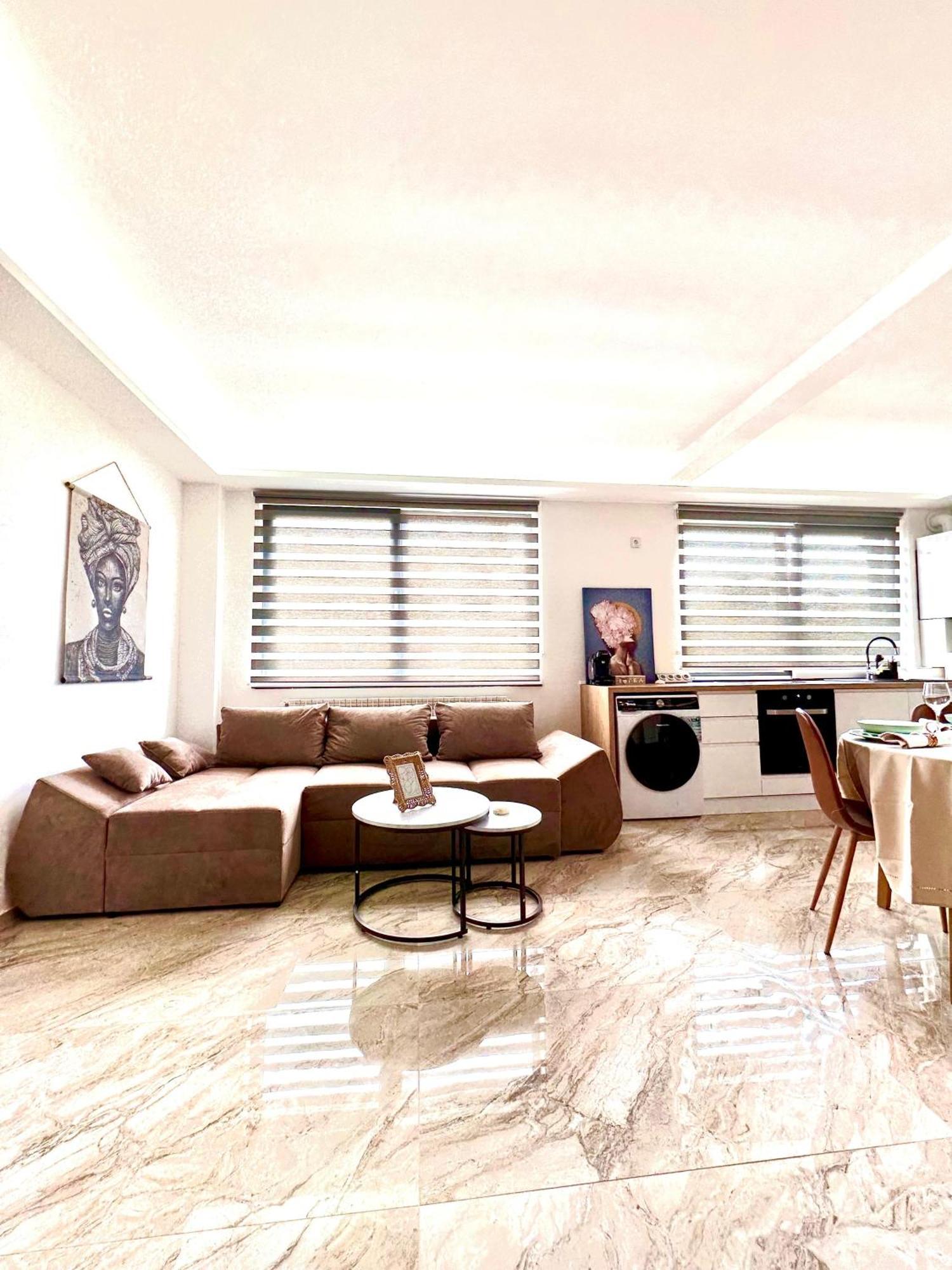 Amos Apartment-Ultracentral-Free Parking Cluj-Napoca Esterno foto